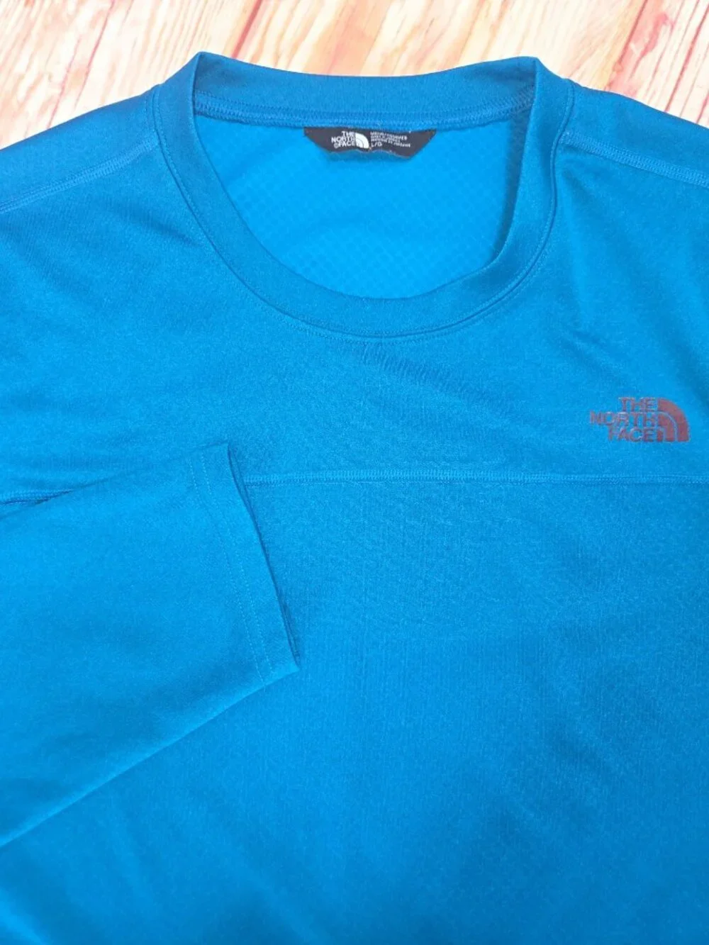 The North Face Mens Blue LS Crewneck Active Shirt Large